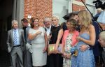 Belgie 16 juni 2016
Een zwangere Belle Perez trouwt met Wouter van der Horst. De ouders zijn natuurlijk ook aanwezig.