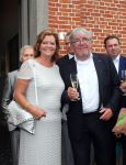 Belgie 16 juni 2016
Een zwangere Belle Perez trouwt met Wouter van der Horst. De ouders zijn natuurlijk ook aanwezig.