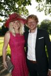 Haarzuilens 22 juni 2016
Haringparty op kasteel Haarzuilens. Ben Woldring met vriendin