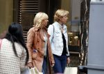 Amsterdam 21 juni 2016 
Claudia de Breij met haar vriendin Jessica v Geel op de pc hooftstraat