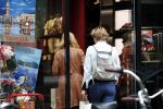 Amsterdam 21 juni 2016 
Claudia de Breij met haar vriendin Jessica v Geel op de pc hooftstraat