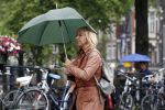 Amsterdam 21 juni 2016 
Claudia de Breij met haar vriendin Jessica v Geel op de pc hooftstraat