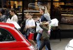 Amsterdam 22 juni 2016 
Danielle Oerlemans met allemaal kinderen in amsterdam zuid