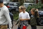 Amsterdam 22 juni 2016 
Danielle Oerlemans met allemaal kinderen in amsterdam zuid