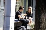 Amsterdam 22 juni 2016 
Zanger Dotan harpenau met (een) vriendin  in amsterdam zuid