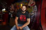 Amsterdam 23 juni 2016
Annette de Vries interviewt Casper van Dien en Florian Munteanu bij the harbour club.
Varol Porsemay heeft ze naar nederland gehaald.
