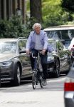 Amsterdam 10 jnuni 2016
Fred Oster op de fiets in A~msterdam zuid.