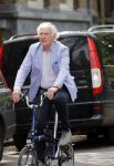 Amsterdam 10 jnuni 2016
Fred Oster op de fiets in A~msterdam zuid.