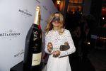 Amsterdam 10 juni 2016
Feestje Moet Chandon. Georgina Verbaan met haar nieuwe vriend Bram v Leeuwn.