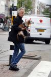 Amsterdam 13 juni 2016
Hans v Willigenburg laat zijn hond uit.