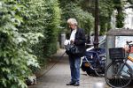 Amsterdam 13 juni 2016
Hans v Willigenburg laat zijn hond uit.