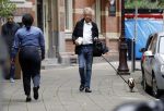 Amsterdam 13 juni 2016
Hans v Willigenburg laat zijn hond uit.