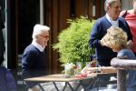 Amsterdam 10 juni 2016 
Manfred de Graaf met een vriendin op een terras in amsterdam zuid.