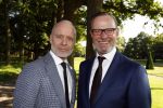 Haarzuilens 22 juni 2016
Haringparty op kasteel Haarzuilens. Mart Visser met vriend Job