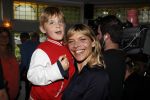 Amsterdam 20 juni 2016
Boekpresentatie Isa Hoes en Vlinder Kmaerling in het blauwe theehuis in het vondelpark. Medina Schuurman met zoon
