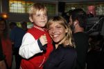 Amsterdam 20 juni 2016
Boekpresentatie Isa Hoes en Vlinder Kmaerling in het blauwe theehuis in het vondelpark. Medina Schuurman met zoon