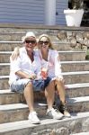 ibiza 27 juni 2016
Sonja Bakker met man Jan Reus en zoon Bram bij cala Bassa. Ze rijden in een VW kever cabrio.