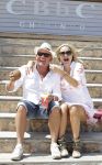 ibiza 27 juni 2016
Sonja Bakker met man Jan Reus en zoon Bram bij cala Bassa. Ze rijden in een VW kever cabrio.