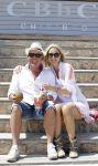 ibiza 27 juni 2016
Sonja Bakker met man Jan Reus en zoon Bram bij cala Bassa. Ze rijden in een VW kever cabrio.