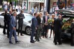 Den Bosch 123 juni 2018
Afscheidsdienst / begrafenis moeder Albert Verlinde . Onno Hoes draagt mede de kist.
