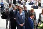 Den Bosch 123 juni 2018
Afscheidsdienst / begrafenis moeder Albert Verlinde . Onno Hoes draagt mede de kist.