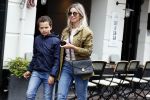 Amsterdam 18 juni 2018
Christie Bokma met zoontje op de pc hooftstraat.
