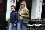 Amsterdam 18 juni 2018
Christie Bokma met zoontje op de pc hooftstraat.
