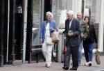Amsterdam 19 juni 2018
Frits Bolkestein met zijn vrouw Femke Boersma op terras en op de utrechtsestraat.