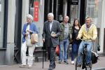 Amsterdam 19 juni 2018
Frits Bolkestein met zijn vrouw Femke Boersma op terras en op de utrechtsestraat.