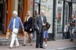 Amsterdam 19 juni 2018
Frits Bolkestein met zijn vrouw Femke Boersma op terras en op de utrechtsestraat.