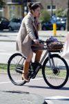 Amsterdam 20 juni 2018
Halina Reijn vertrekt met fiets na bezoek aan Lassus tandartsen.