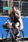 Amsterdam 20 juni 2018
Halina Reijn vertrekt met fiets na bezoek aan Lassus tandartsen.