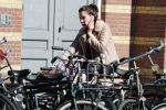 Amsterdam 20 juni 2018
Halina Reijn vertrekt met fiets na bezoek aan Lassus tandartsen.