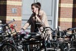 Amsterdam 20 juni 2018
Halina Reijn vertrekt met fiets na bezoek aan Lassus tandartsen.