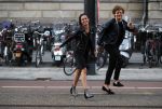 Amsterdam 11 juni 2018
Holly Brood en haar Vriend Soy Kroon dansend op straat