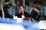 Amsterdam 21 juni 2018
Holly Brood met vriend Soy Kroon op terras en vespa scooter
