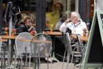 Amsterdam 5 juni 2018
John v d Rest mnet (een) vriendin op terras.