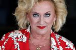 Muiden 18 juni 2018
UITREIKING COSMOQUEEN AWARD 2018 AAN KARIN BLOEMEN EN MARJOLEIN DE JONG door Anita Witzier.