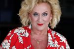 Muiden 18 juni 2018
UITREIKING COSMOQUEEN AWARD 2018 AAN KARIN BLOEMEN EN MARJOLEIN DE JONG door Anita Witzier.