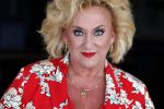 Muiden 18 juni 2018
UITREIKING COSMOQUEEN AWARD 2018 AAN KARIN BLOEMEN EN MARJOLEIN DE JONG door Anita Witzier.