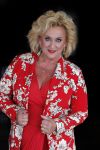 Muiden 18 juni 2018
UITREIKING COSMOQUEEN AWARD 2018 AAN KARIN BLOEMEN EN MARJOLEIN DE JONG door Anita Witzier.