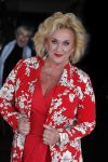Muiden 18 juni 2018
UITREIKING COSMOQUEEN AWARD 2018 AAN KARIN BLOEMEN EN MARJOLEIN DE JONG door Anita Witzier.