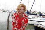 Muiden 18 juni 2018
UITREIKING COSMOQUEEN AWARD 2018 AAN KARIN BLOEMEN EN MARJOLEIN DE JONG door Anita Witzier.