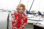 Muiden 18 juni 2018
UITREIKING COSMOQUEEN AWARD 2018 AAN KARIN BLOEMEN EN MARJOLEIN DE JONG door Anita Witzier.