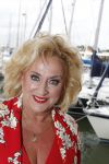 Muiden 18 juni 2018
UITREIKING COSMOQUEEN AWARD 2018 AAN KARIN BLOEMEN EN MARJOLEIN DE JONG door Anita Witzier.