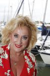 Muiden 18 juni 2018
UITREIKING COSMOQUEEN AWARD 2018 AAN KARIN BLOEMEN EN MARJOLEIN DE JONG door Anita Witzier.