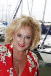 Muiden 18 juni 2018
UITREIKING COSMOQUEEN AWARD 2018 AAN KARIN BLOEMEN EN MARJOLEIN DE JONG door Anita Witzier.