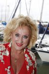 Muiden 18 juni 2018
UITREIKING COSMOQUEEN AWARD 2018 AAN KARIN BLOEMEN EN MARJOLEIN DE JONG door Anita Witzier.