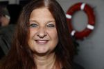 Muiden 18 juni 2018
UITREIKING COSMOQUEEN AWARD 2018 AAN KARIN BLOEMEN EN MARJOLEIN DE JONG door Anita Witzier. Karin Riethoven