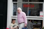 Amsterdam 19 juni 2018
Mart Smeets op straat in centrum Amsterdam.